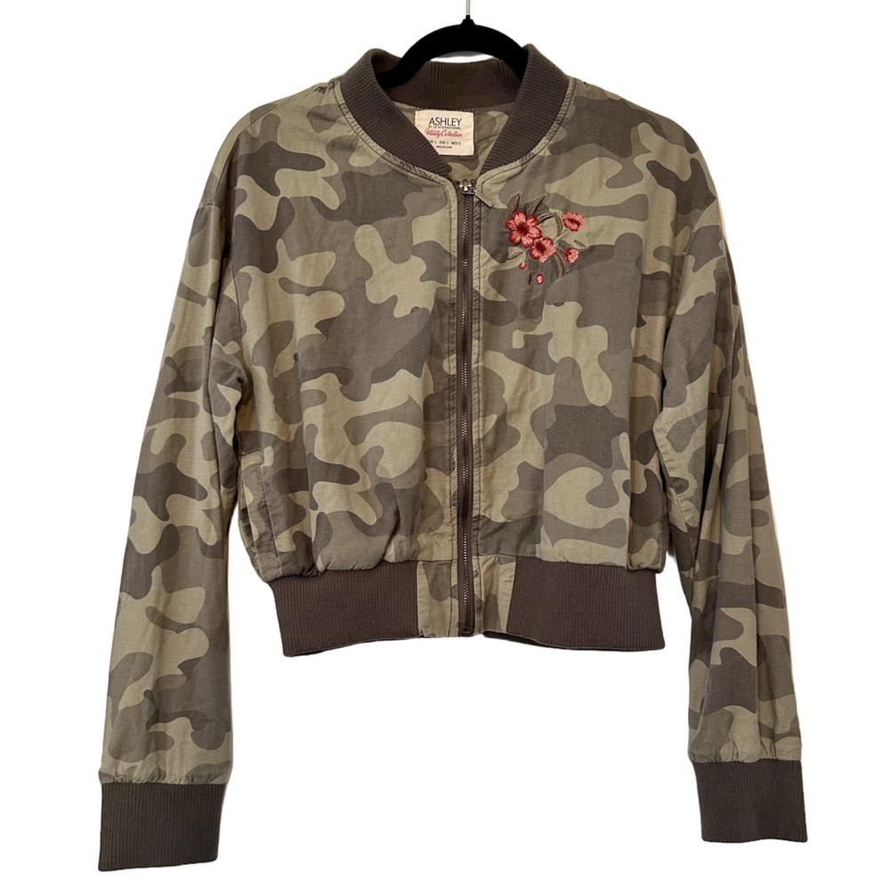 Ashley by 26 Green Camo Bomber Jacket With Embroidered Flowers Size Large